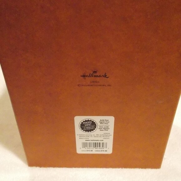 NWT photo storage box with accessories - Picture 2 of 5